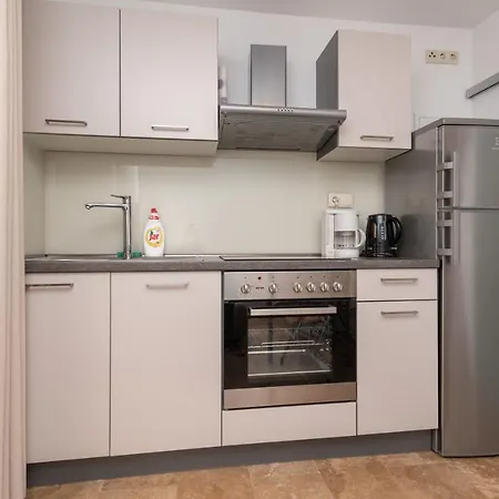 Lucica 게스트하우스 트로기르