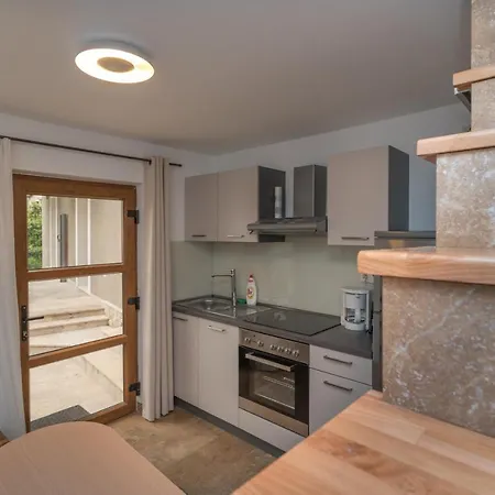 Guest house Lucica Trogir