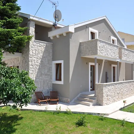 Guest house Lucica 4*
