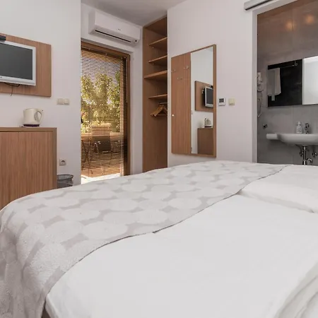 Lucica Guest house Trogir