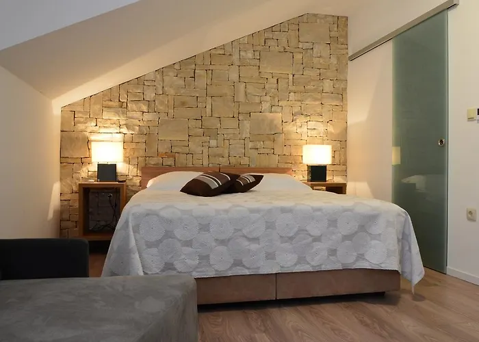 Lucica Penzion Trogir