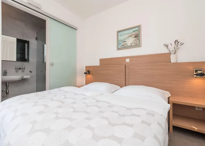 Lucica Penzion Trogir