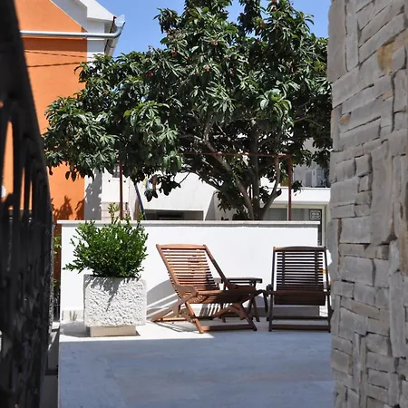 بيت ضيافة Lucica