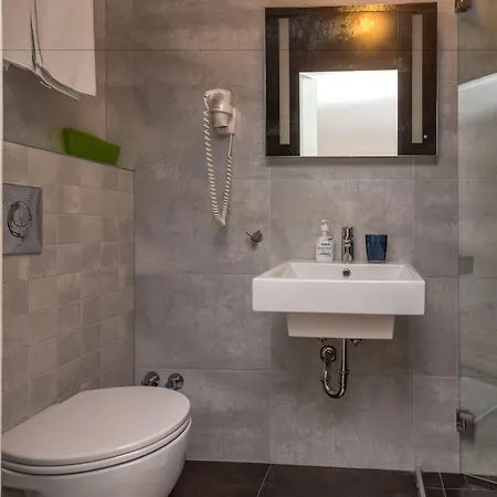 Lucica بيت ضيافة 4*